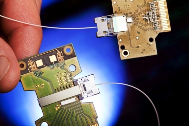 Chips Laser de Intel podrían hacer que los centros de datos funcionen mejor