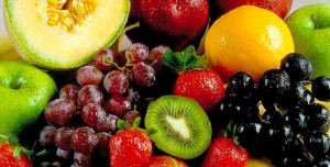 Fruta para diabéticos – diferencia entre jugos y fruta fresca entera - estudio -