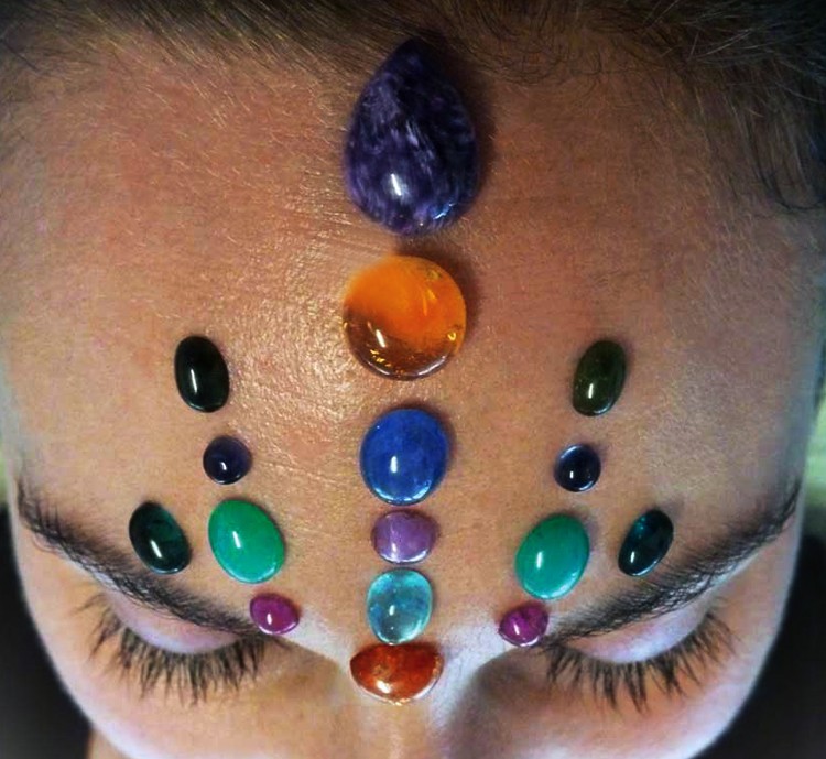 Sanación por cristales: Datos de Piedra Fría Acerca de la Gemstone pseudociencia