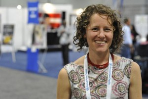 Deborah Cohan, hace Furor en la Web el baile de una doctora antes de la operación