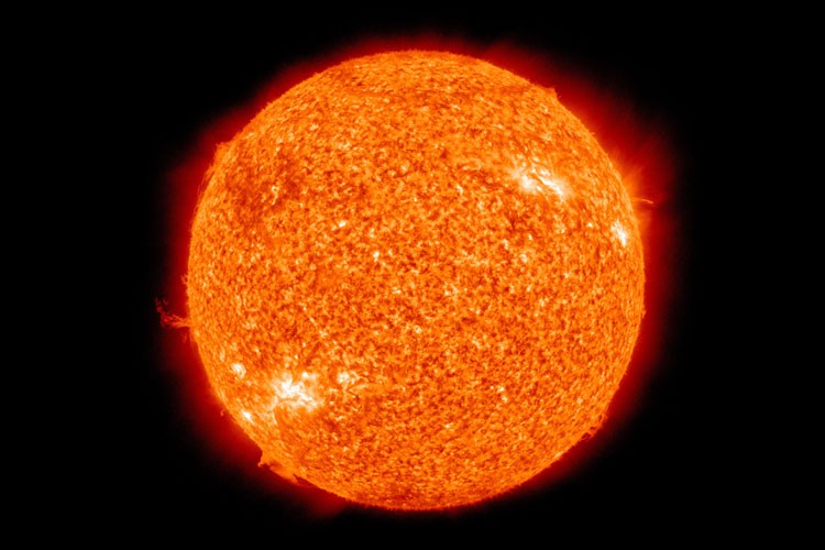 Algo extraño pasa con el sol