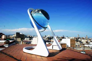 Esfera de cristal gigante que reemplazaría el panel solar