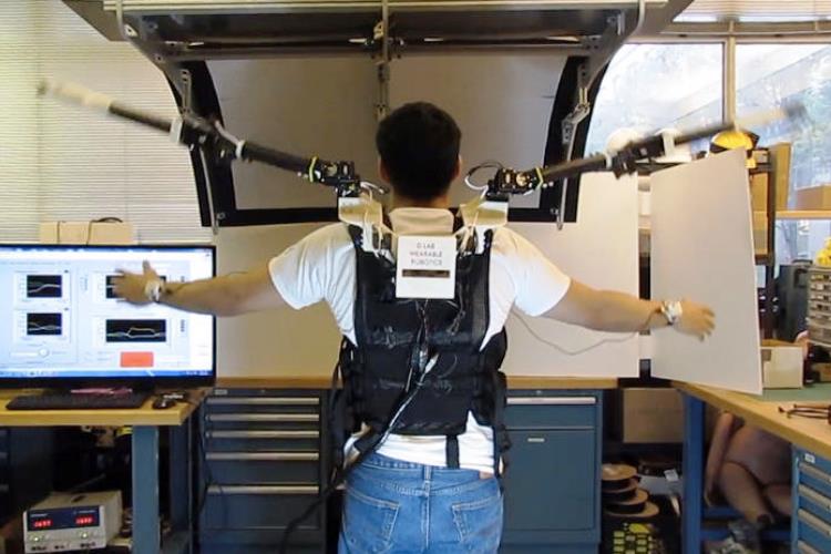 DOCTOR OCTOPUS Con Supernumerary Robotic Limbs