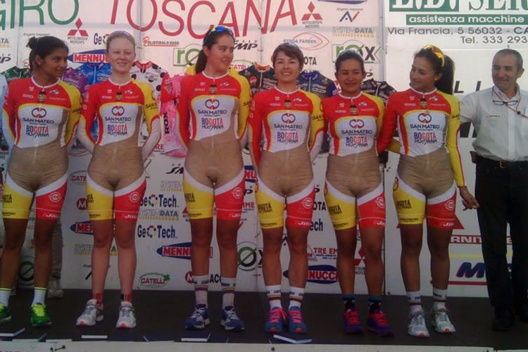 Ciclistas colombianas escandalizan al mundo