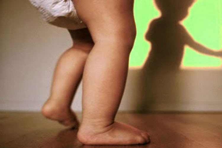 Nacer en invierno afecta desarrollo motriz del bebé