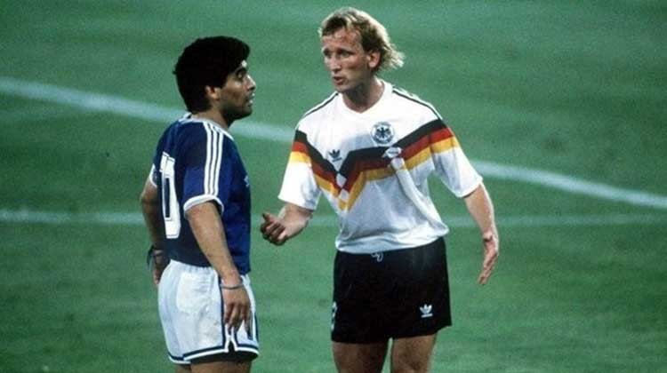 De campeón del mundo a limpiar baños