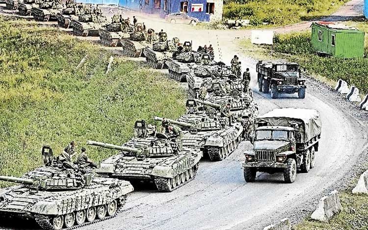 Rusia envía decenas de tanques a Ucrania