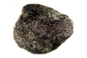 Descubren extraña piedra con 30.000 diamantes