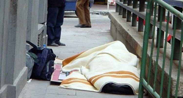 indigente sin hogar