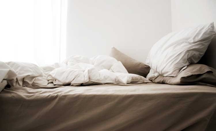 no hacer su cama
