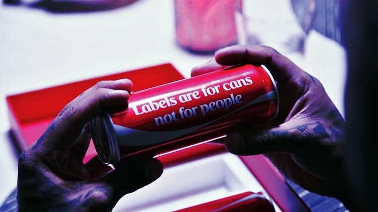 etiquetas son para las latas