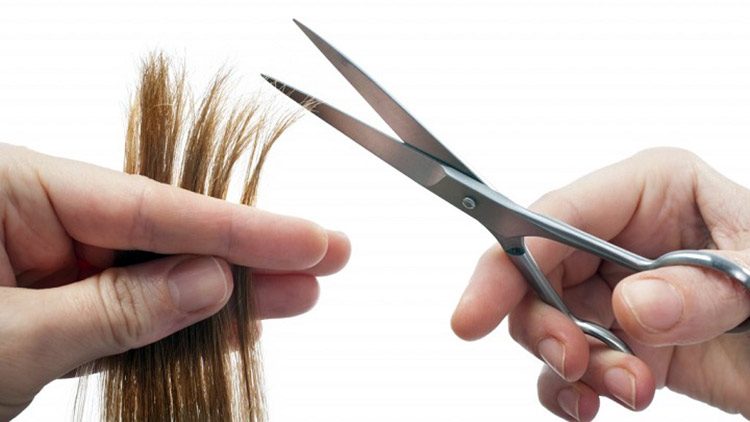 Cómo se ve sin cortarse el pelo por 13 años