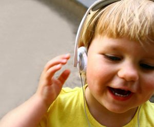 La música ayuda al bebé a hablar - según un estudio