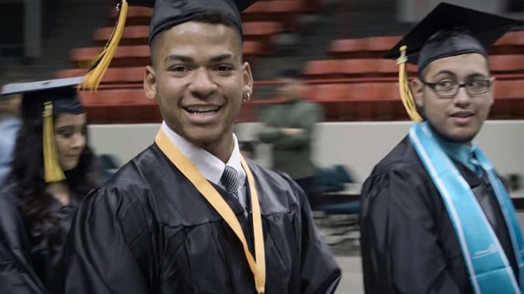 Estudiante que vivió 3 años en la calle y solo