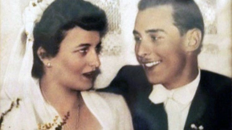 La triste despedida de una pareja de ancianos