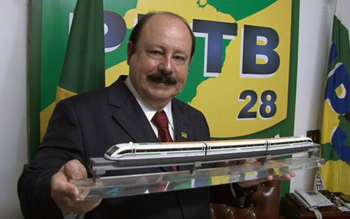 Transporte urbano futurista - nuevo Aerotrem