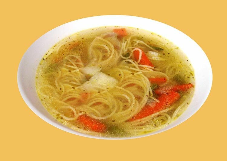 La sopa de pollo para la salud ¿ayuda realmente a combatir un resfriado?