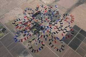 Record Mundial de Paracaidismo - 217 personas -