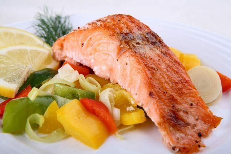 Dietas bajas en calorías y grasas afectan el cerebro